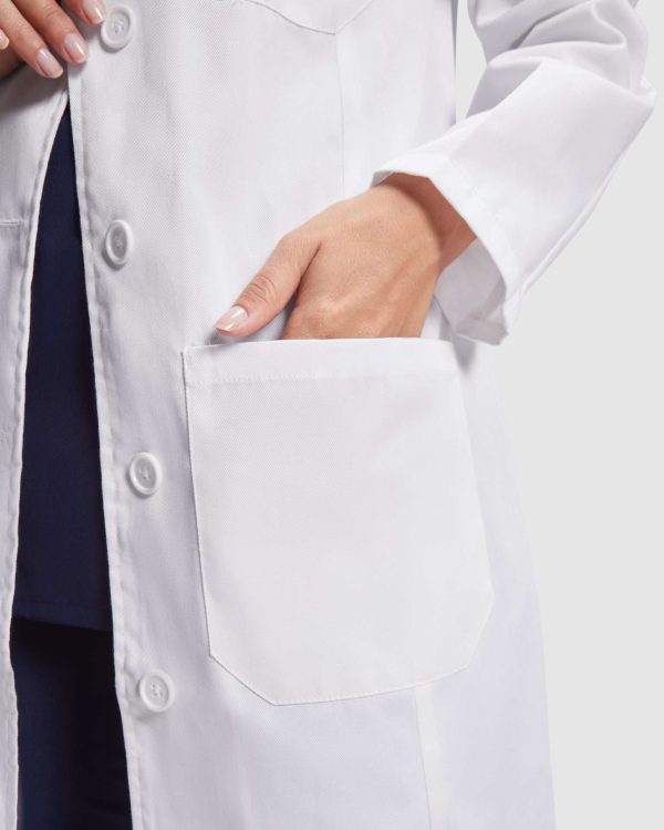 Bata Vaccine Woman de Roly — Galería 3